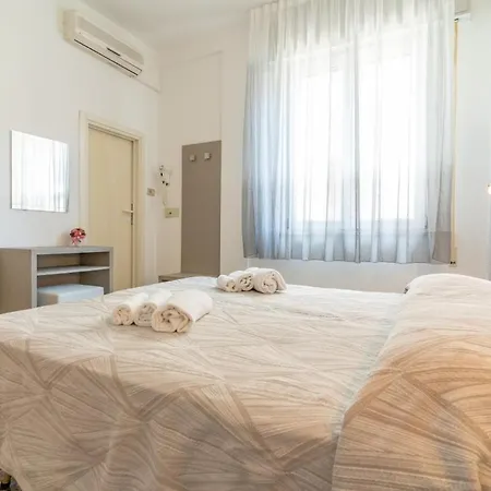 Hotel American 3*